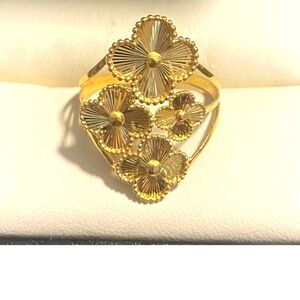 Saudi 18k/750 gold ring